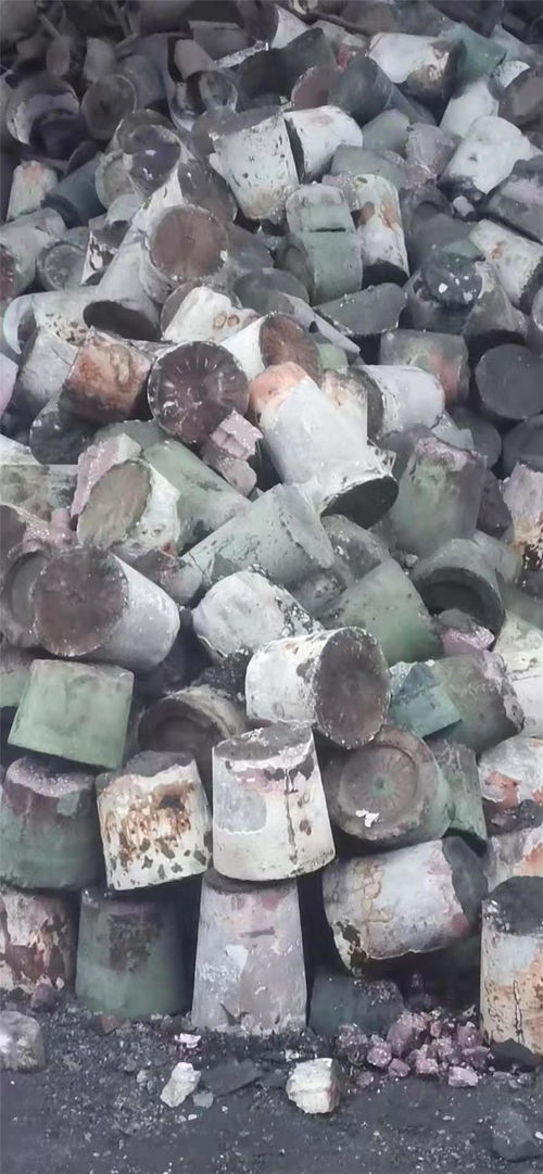 山东回收废旧耐火材料 汇鑫冶金耐材厂家 重钢废旧耐火材料回收